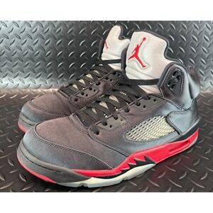Jordan 5 Retro Satin Bred Black Red 136027-006 Mens athletic sneakers size 10